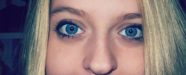 MOje oči plavee doći će ti glaveee. :P