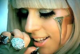 GaGa,bez uvrede onima koji ju ne vole kao vrhunsku pjevacicu,ali ja je volim