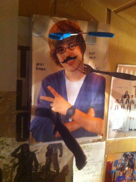 Moja slika Justina Biebera na svome zidu od sobe
