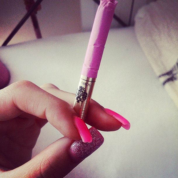 #pinky #cigarette