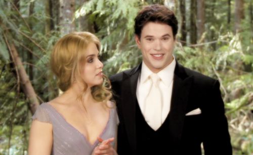 Rose i Emmett na Bellinom i Edwardovom vjencanju