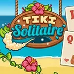 Promotivna slika za igru Tiki Solitaire s kartama koje prikazuju likove i tropsku plažu u pozadini